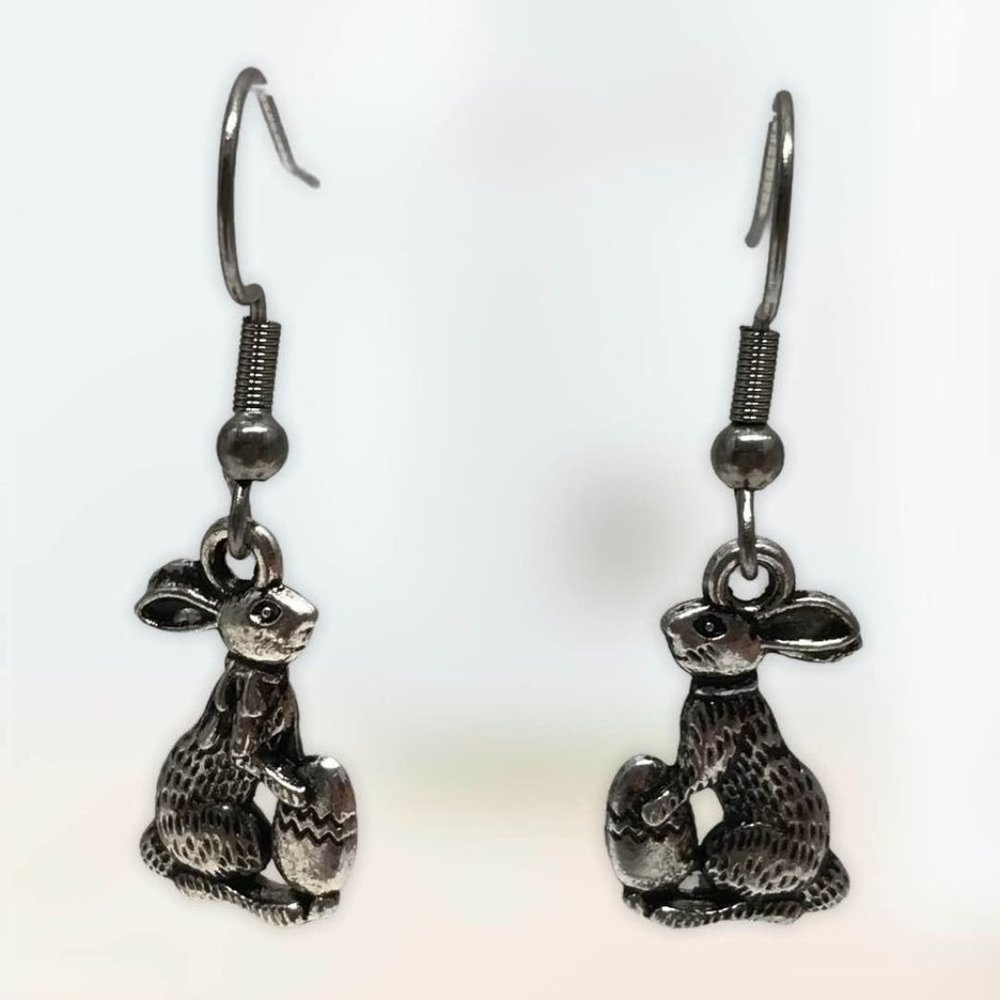 🐰 Silver Tone Petite Bunny Rabbit Dangle